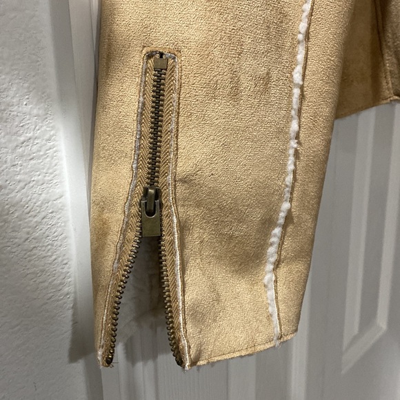 L.E.I. NWT Women’s jacket with zip pockets size L - Picture 4 of 7